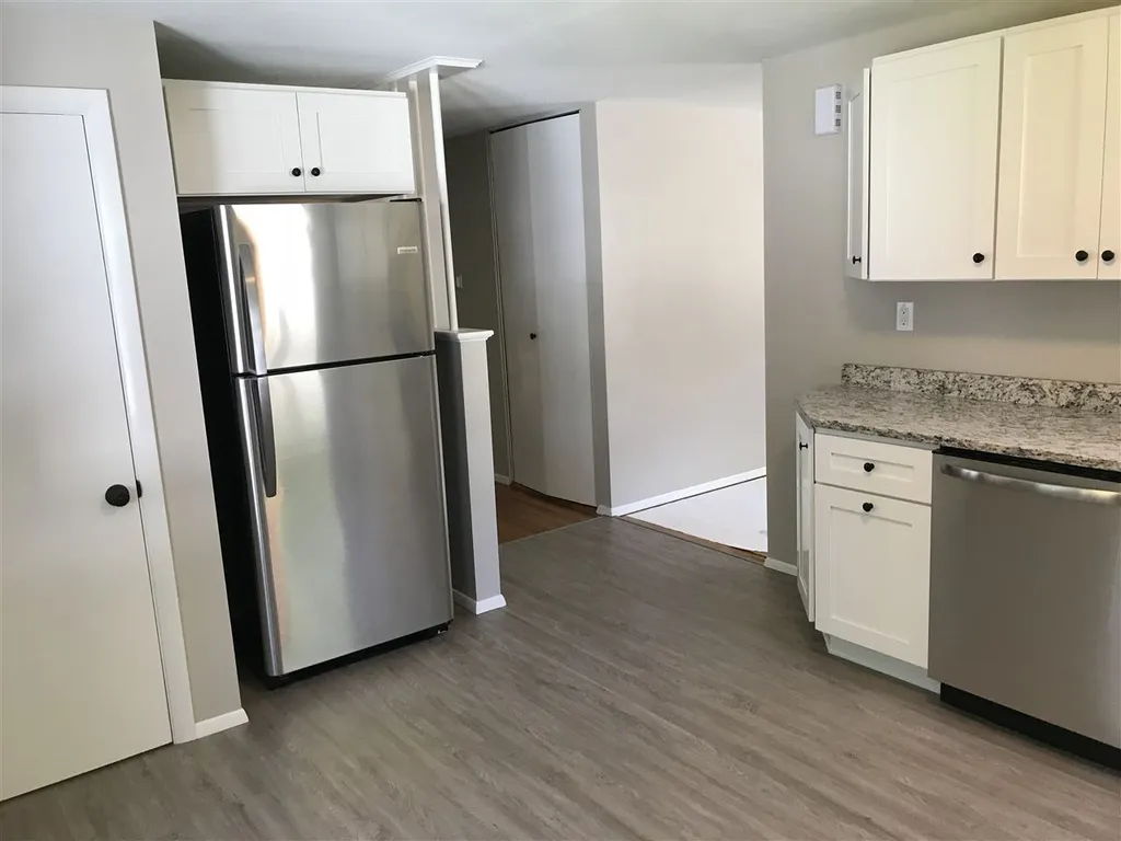10 Shawnee Lane Dover NH 03820