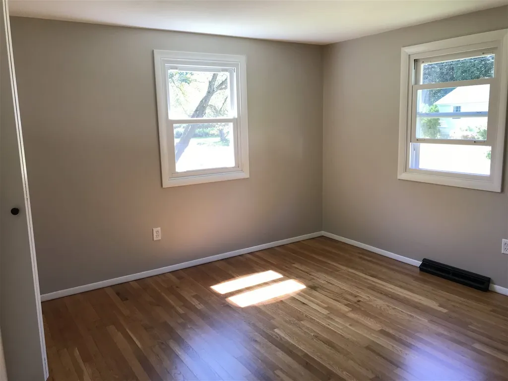 10 Shawnee Lane Dover NH 03820