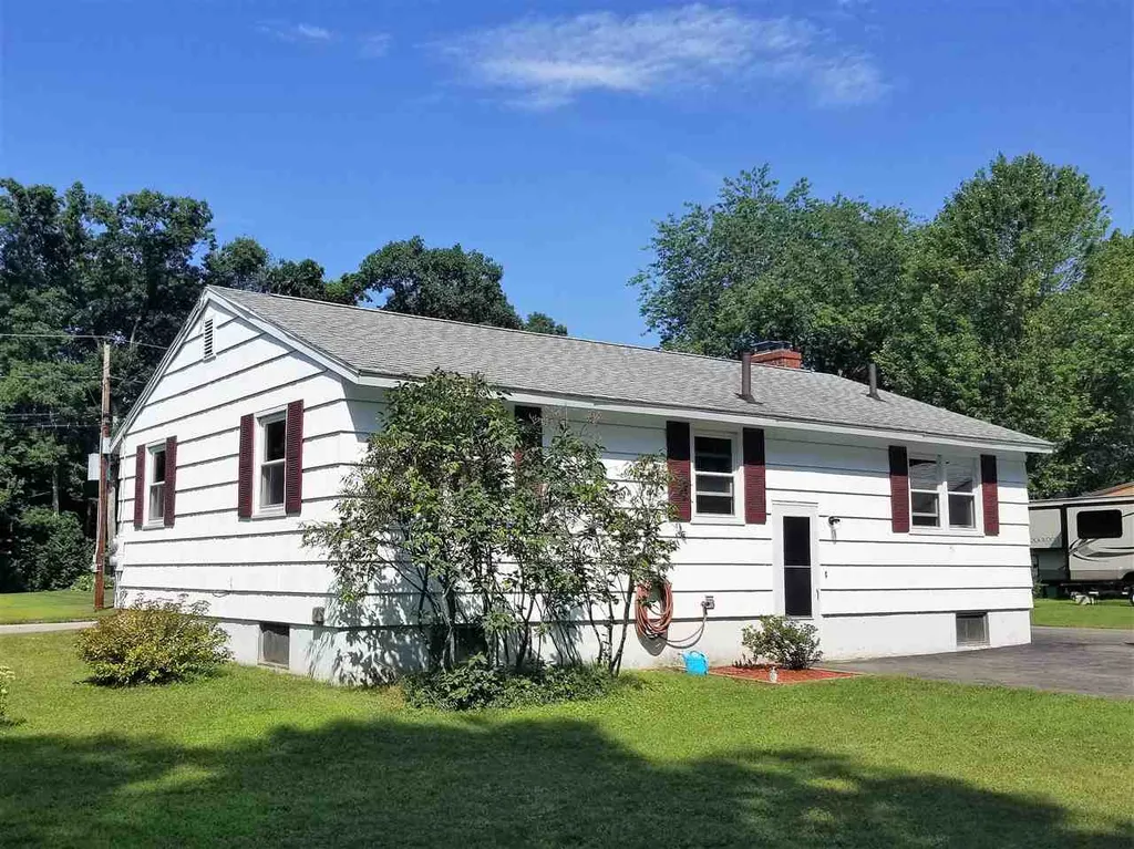 10 Shawnee Lane Dover NH 03820