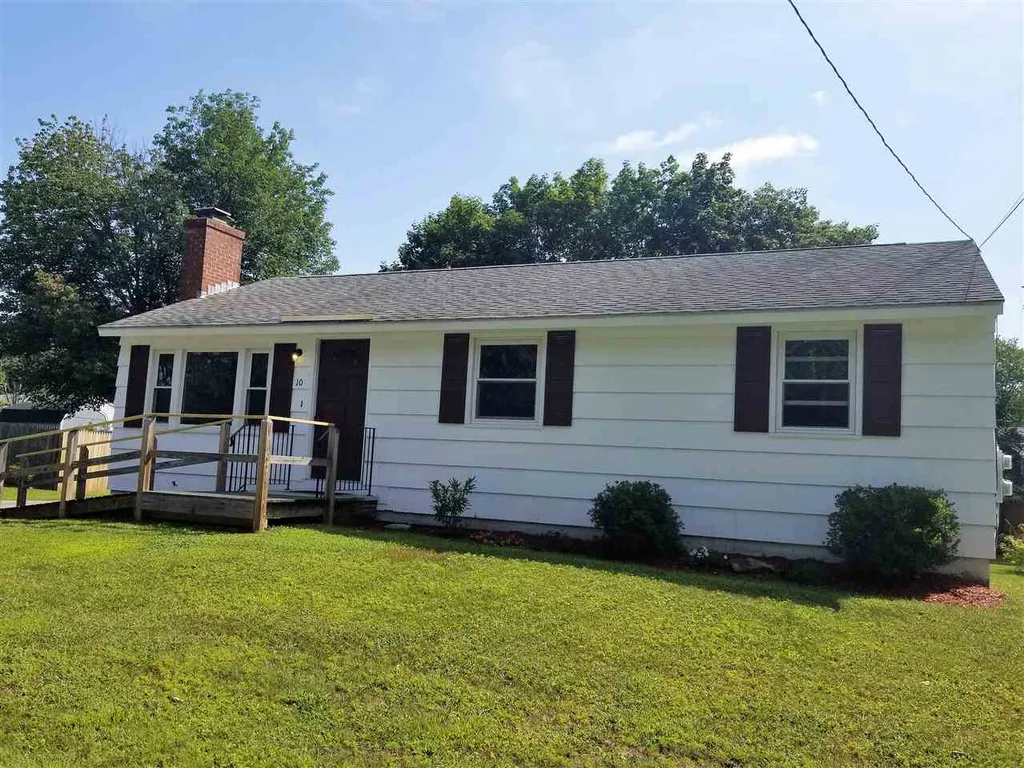 10 Shawnee Lane Dover NH 03820