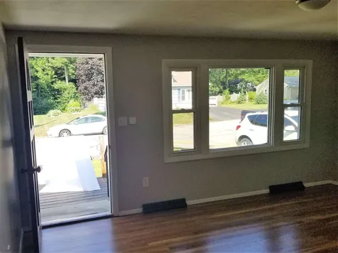 10 Shawnee Lane Dover NH 03820