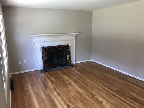 10 Shawnee Lane Dover NH 03820
