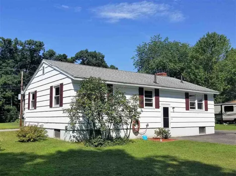 10 Shawnee Lane Dover NH 03820