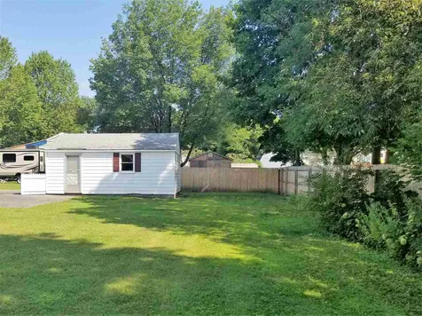 10 Shawnee Lane Dover NH 03820
