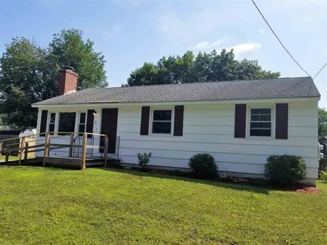 10 Shawnee Lane Dover NH 03820