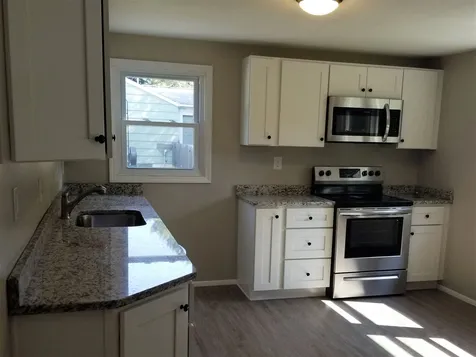 10 Shawnee Lane Dover NH 03820