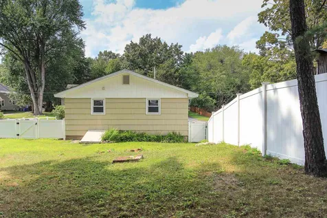 112 Donald Street Manchester NH 03102