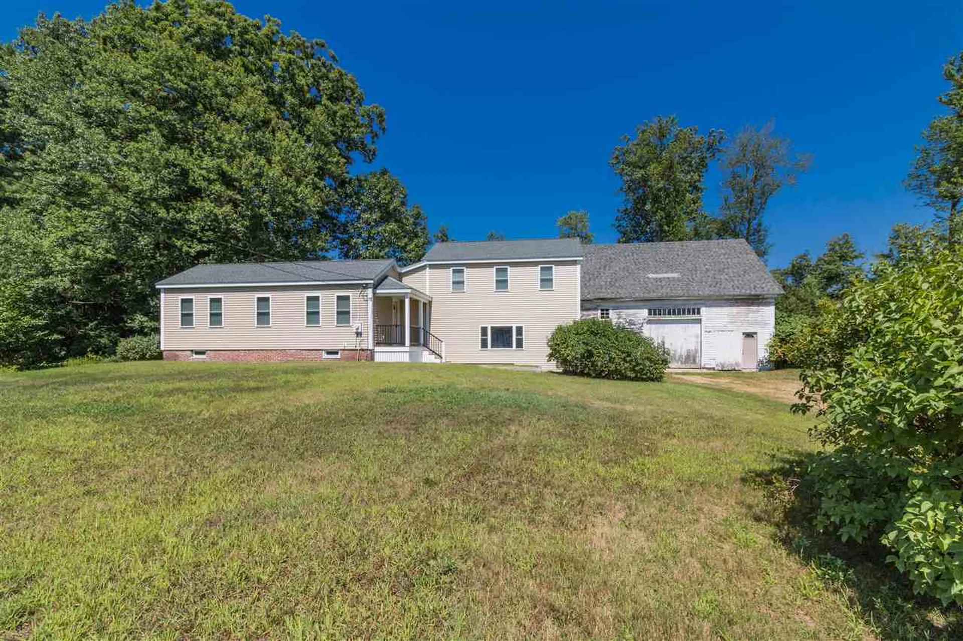 620 Rollins Road Rollinsford NH 03869