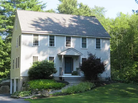 23 Peabody Drive Brentwood NH 03833