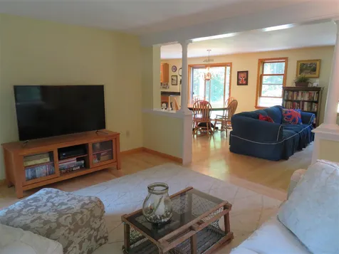 23 Peabody Drive Brentwood NH 03833
