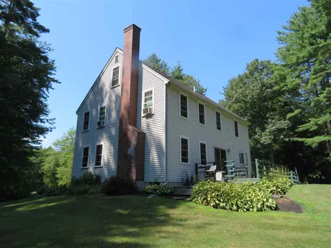 23 Peabody Drive Brentwood NH 03833