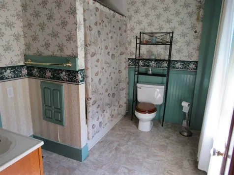 6 East Street Orleans VT 05860
