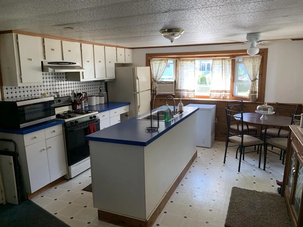 28 Sumac Street Exeter NH 03833