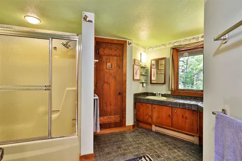 765 Maple Hill Rochester VT 05767