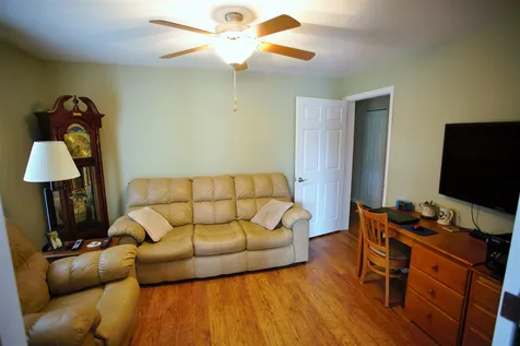 48 Aspen Way North Hampton NH 03862