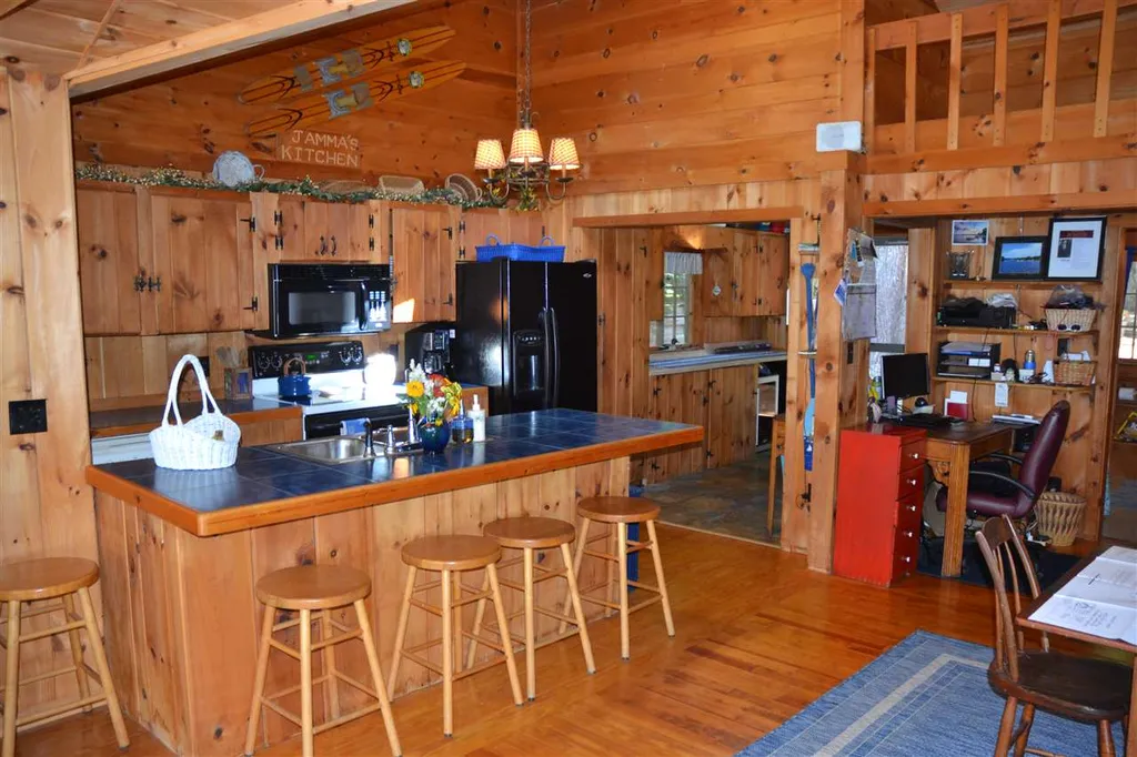 52 Bixby Shores Road Tuftonboro NH 03816