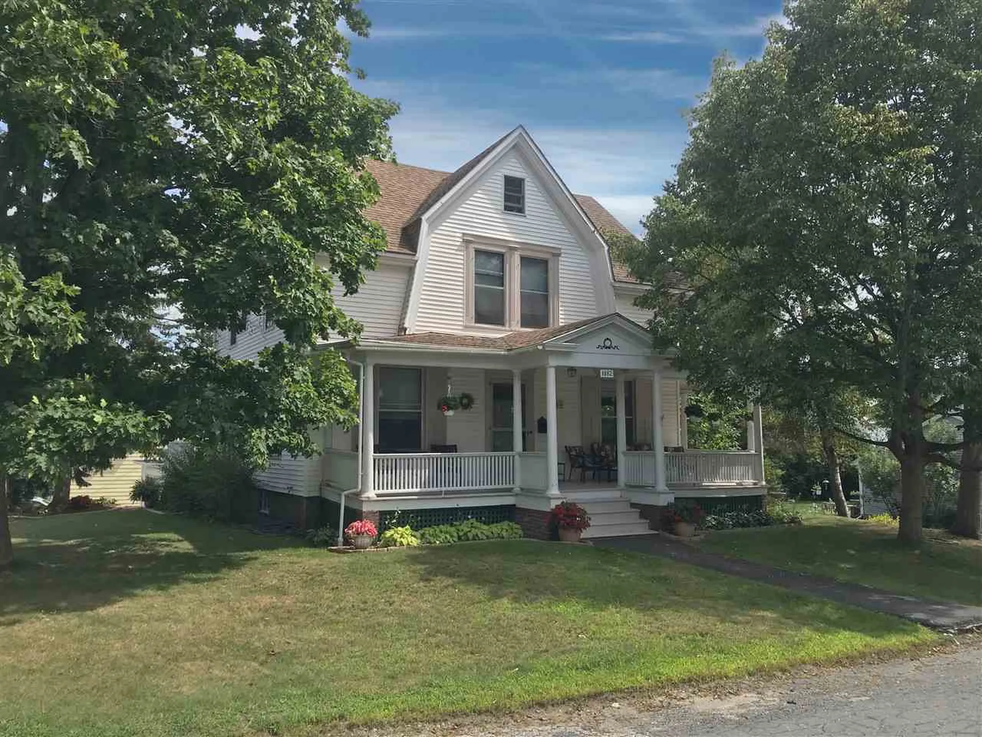 81 Oak Hill Avenue Littleton NH 03561