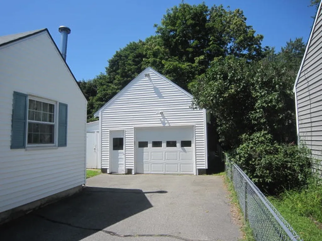 15 Davis Street Somersworth NH 03878