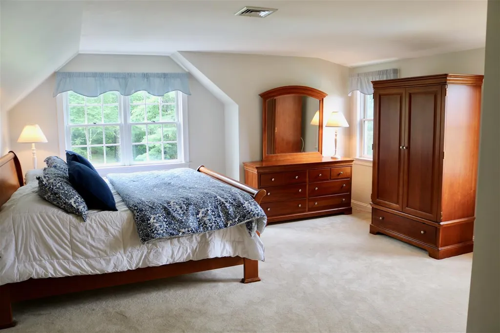 148 South Road North Hampton NH 03862