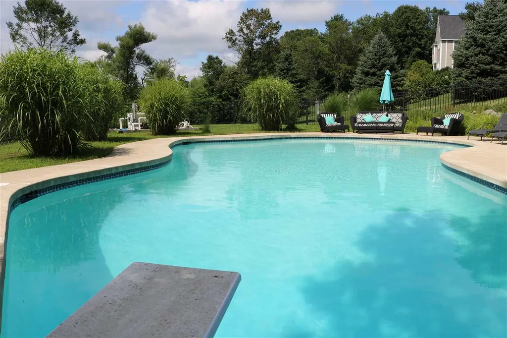 148 South Road North Hampton NH 03862