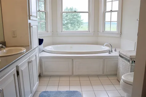 148 South Road North Hampton NH 03862