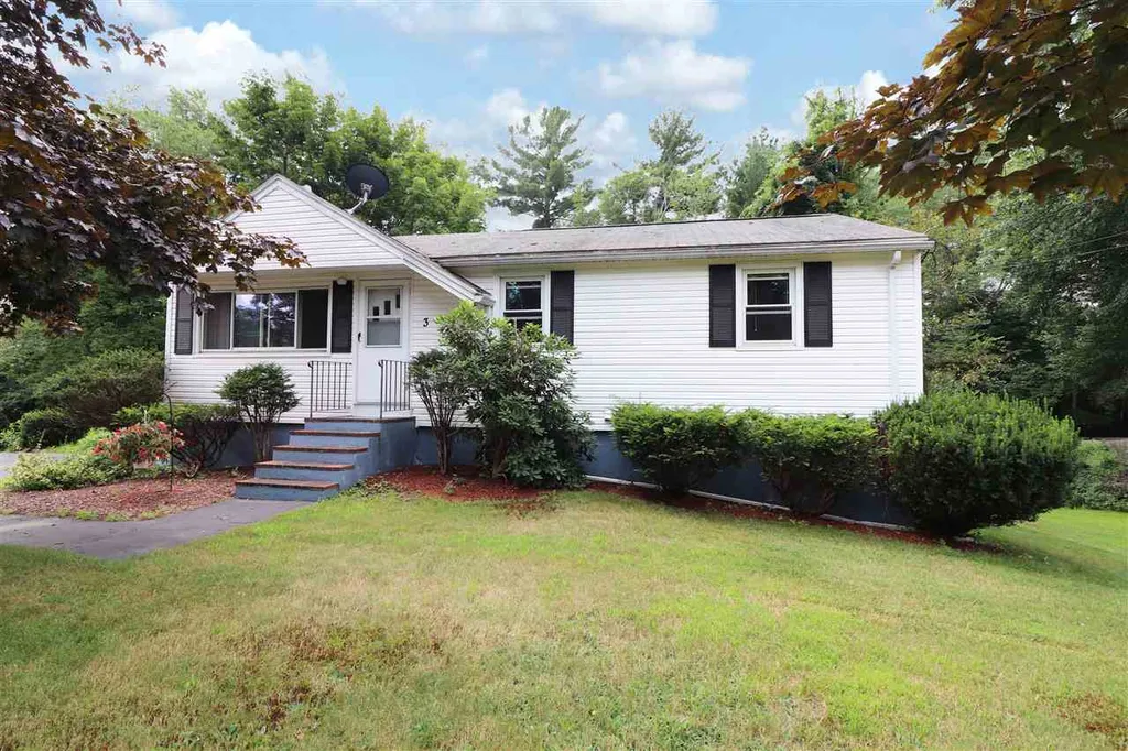 3 Briar Avenue Salem NH 03079