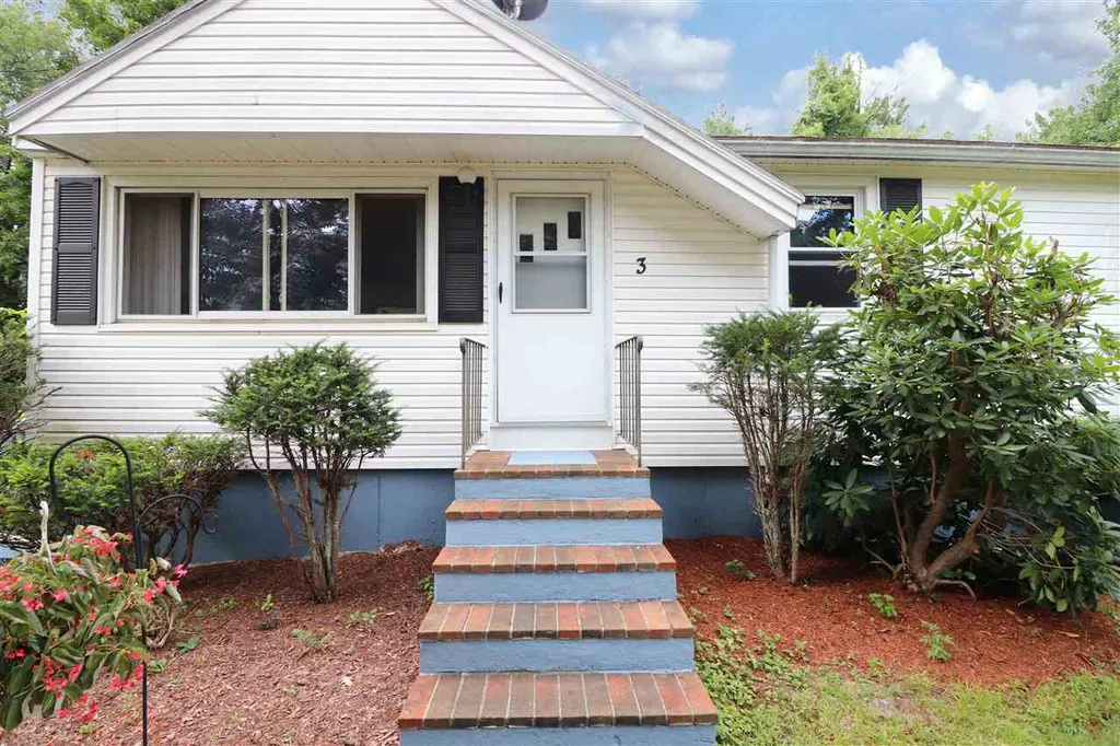 3 Briar Avenue Salem NH 03079