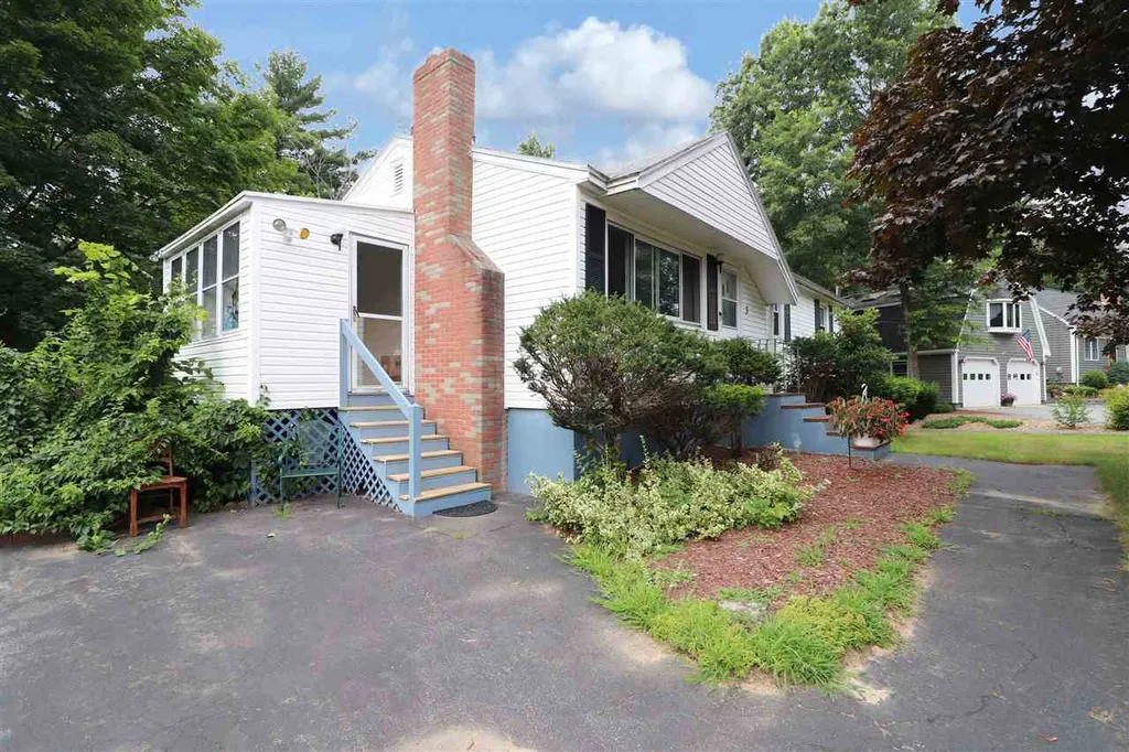 3 Briar Avenue Salem NH 03079