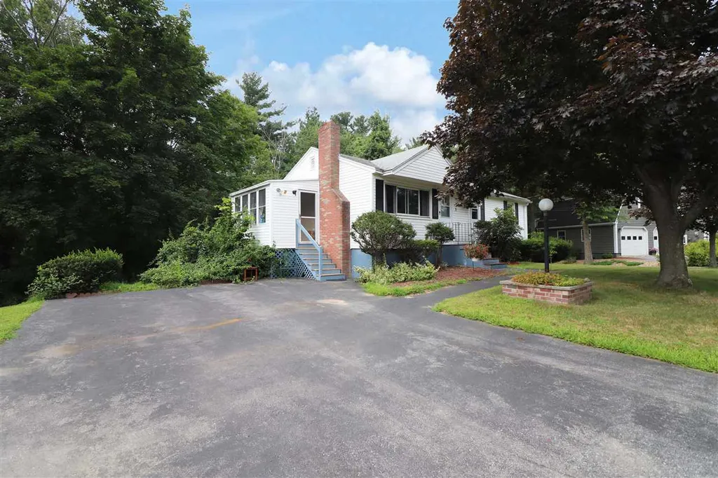 3 Briar Avenue Salem NH 03079