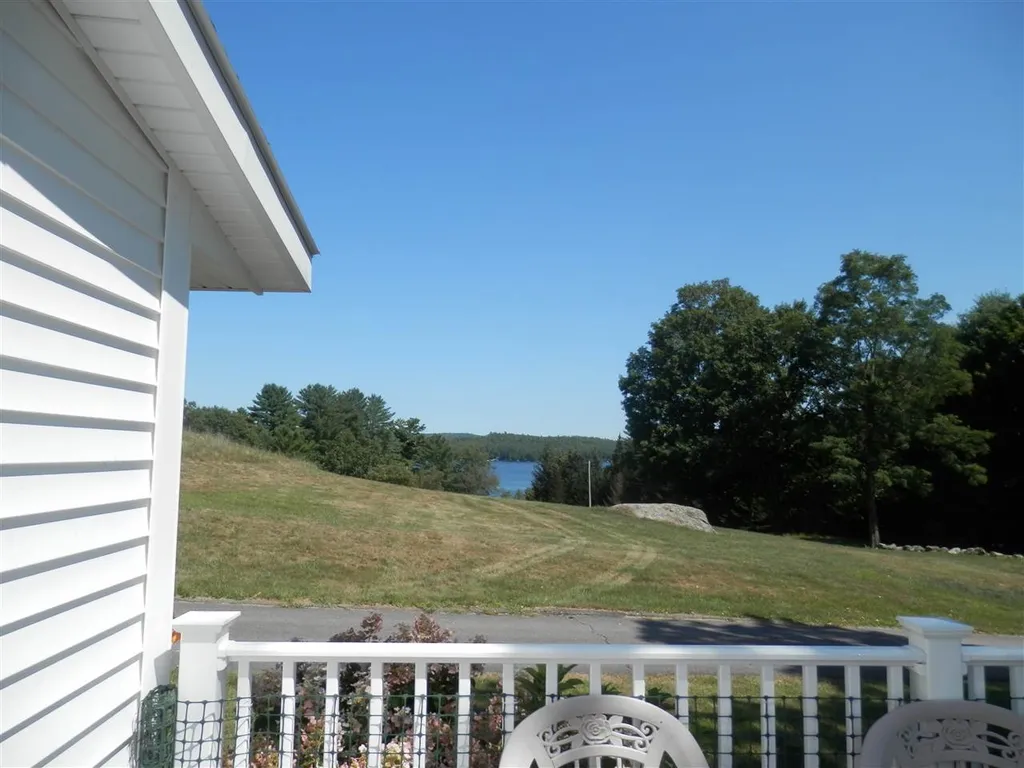 9 Apple Farm Road Franklin NH 03235