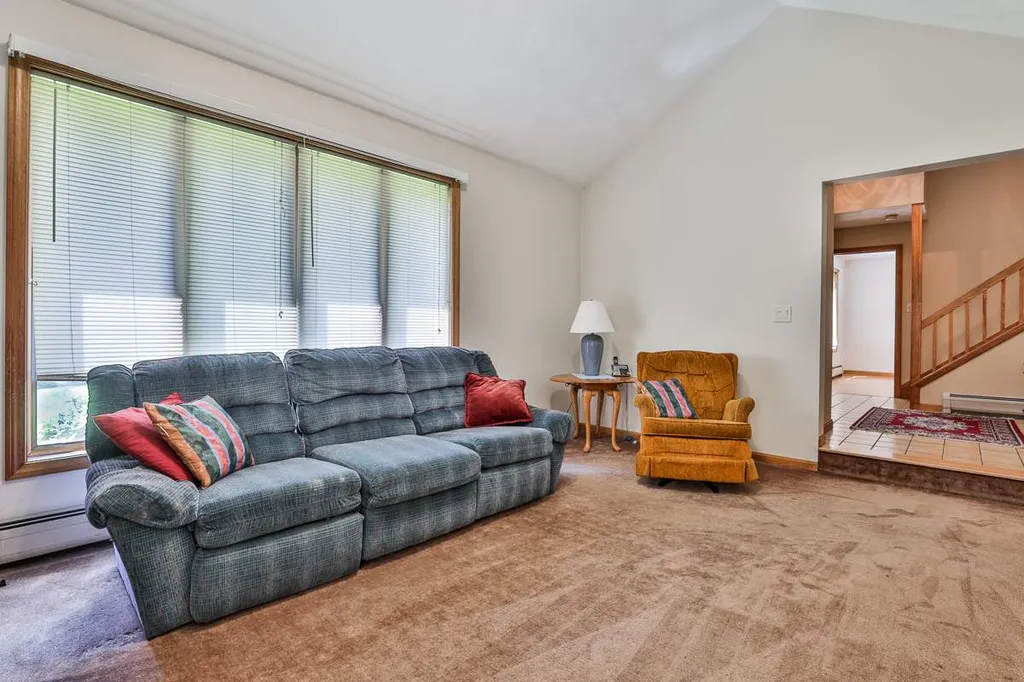 6 Meetinghouse Road Windham NH 03087