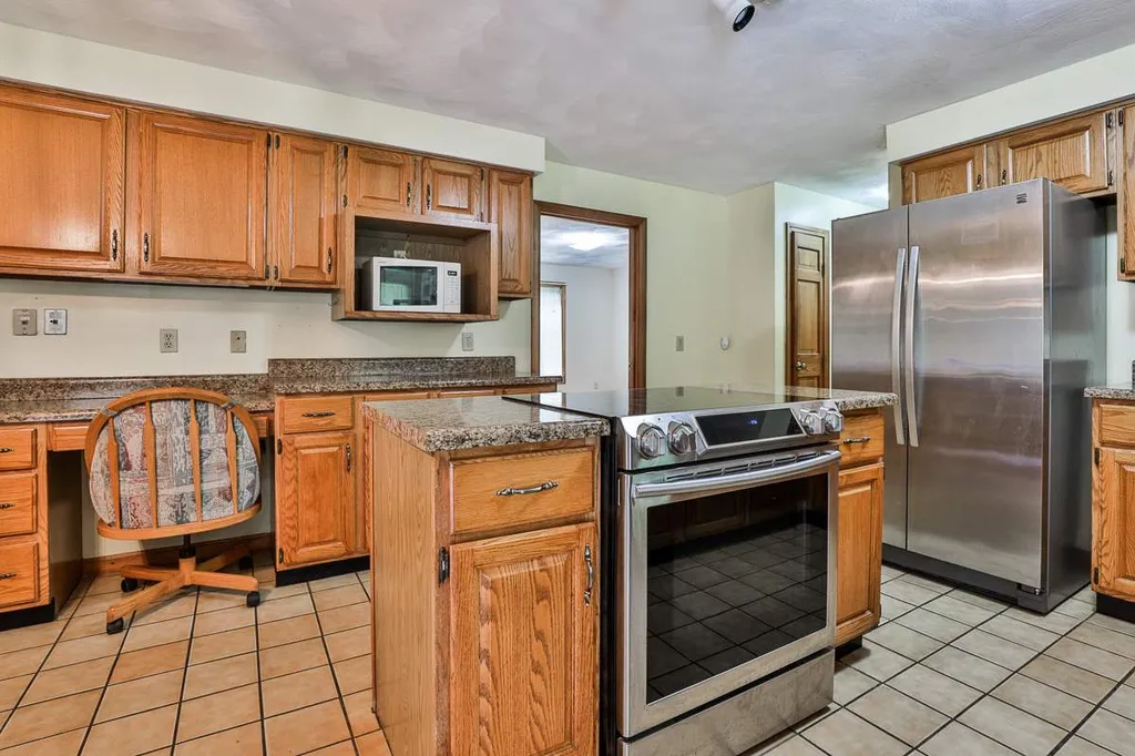 6 Meetinghouse Road Windham NH 03087
