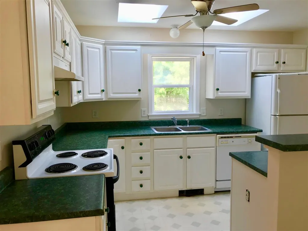 328 Silver Street Middleton NH 03887