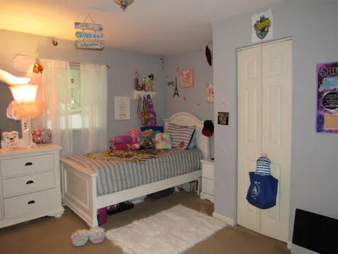 99 Chester Road Derry NH 03038