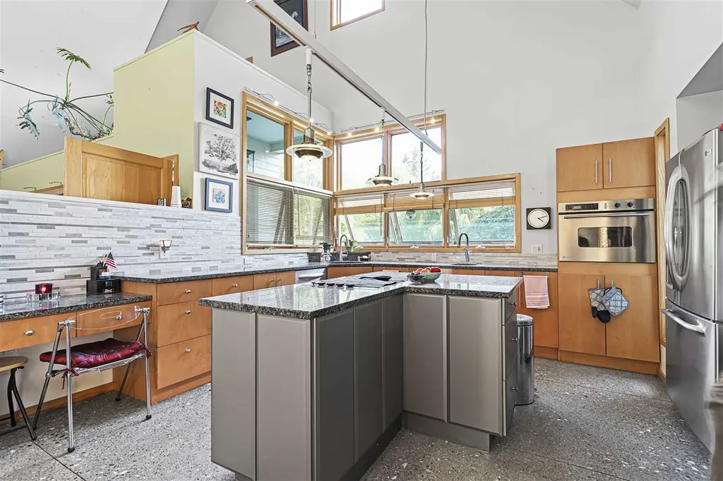 187 N Shore Road Hampton NH 03842