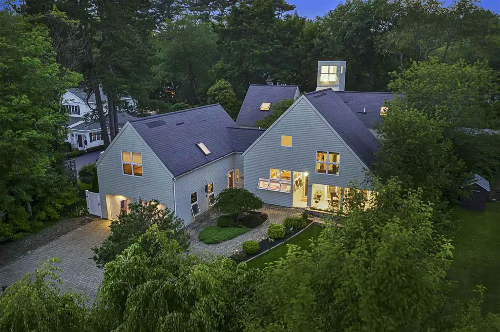 187 N Shore Road Hampton NH 03842