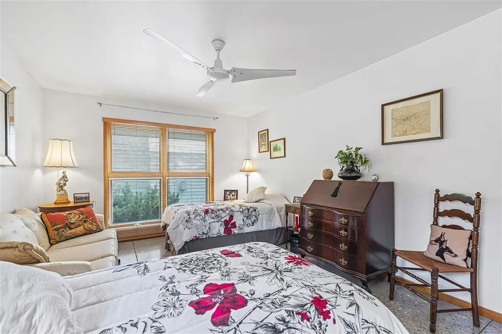 187 N Shore Road Hampton NH 03842