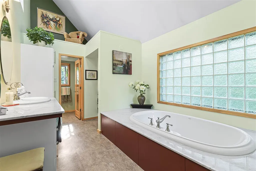 187 N Shore Road Hampton NH 03842