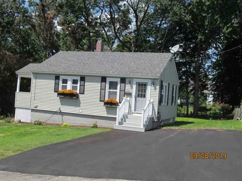 156 Oakdale Avenue Manchester NH 03103
