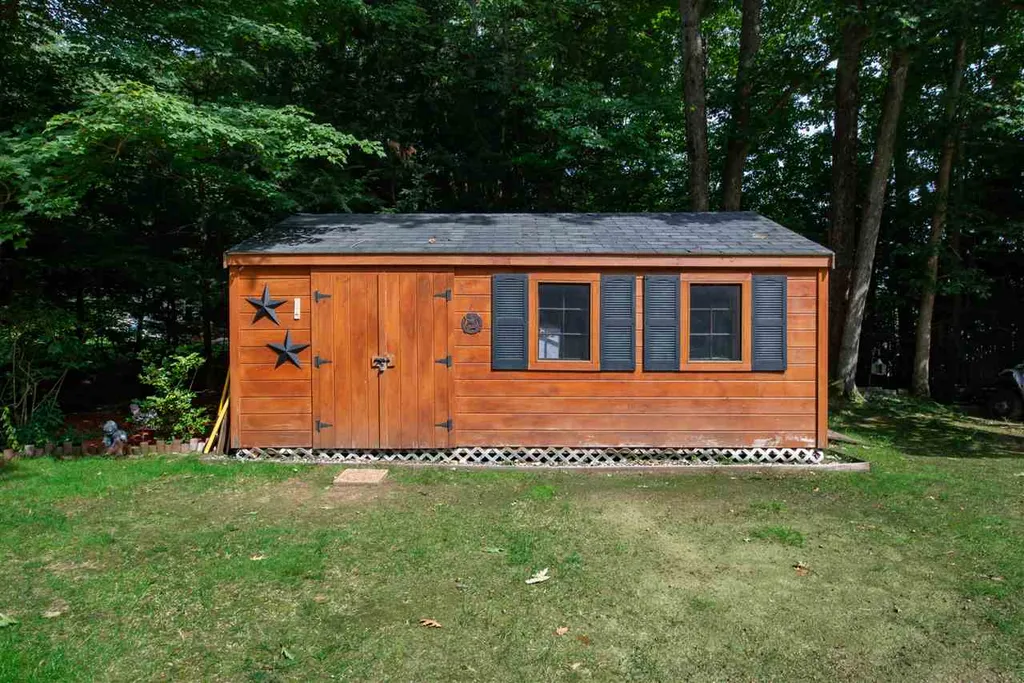 46 Pine Grove Lane Lebanon ME 04027