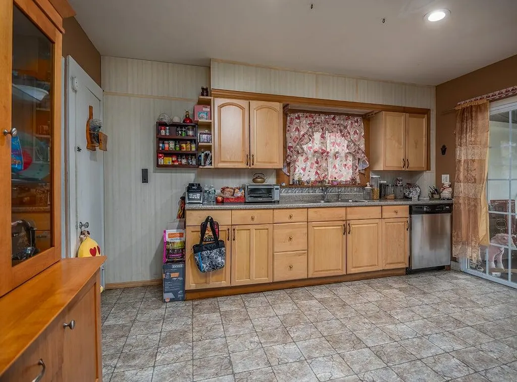 125 Franklin Street Rochester NH 03867
