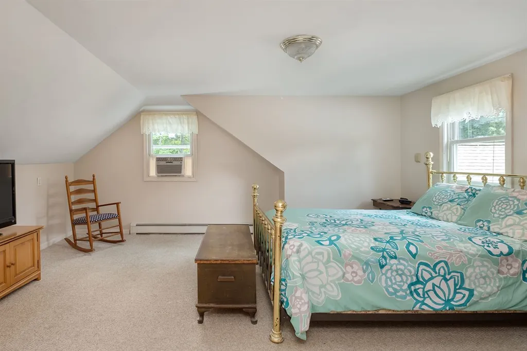 66 Winnicut Road Greenland NH 03840