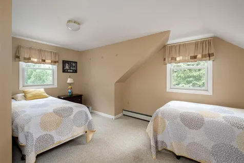 66 Winnicut Road Greenland NH 03840