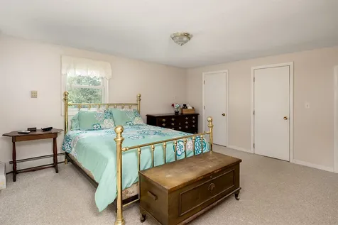 66 Winnicut Road Greenland NH 03840