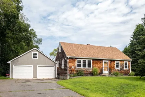 66 Winnicut Road Greenland NH 03840