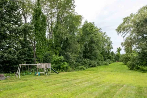 66 Winnicut Road Greenland NH 03840