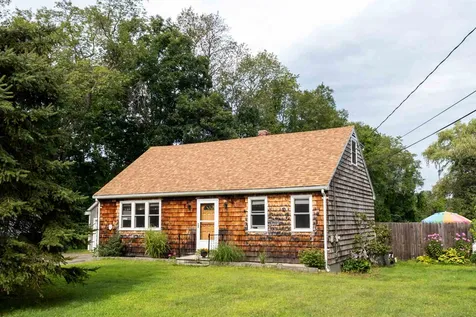 66 Winnicut Road Greenland NH 03840