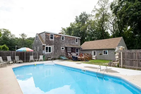 66 Winnicut Road Greenland NH 03840