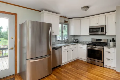 66 Winnicut Road Greenland NH 03840