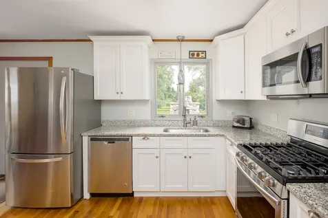 66 Winnicut Road Greenland NH 03840
